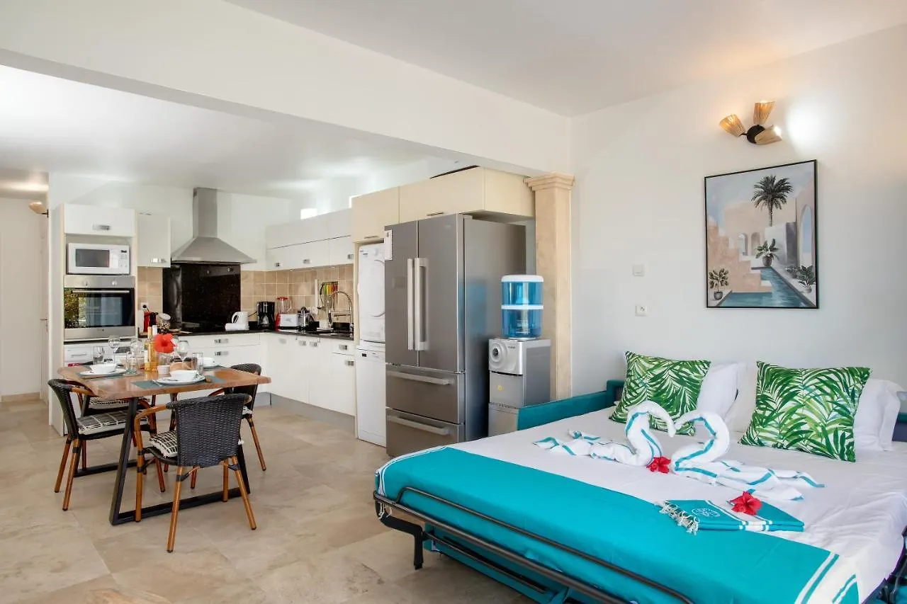 En Bord De Plage Baie Nettle, Appart 4 Couchages Tout Renove Sandy Ground 0*,  シント・マールテン